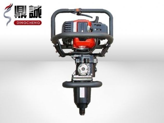 點擊查看詳細信息<br>標題：便攜式內(nèi)燃扳手 閱讀次數(shù)：4132