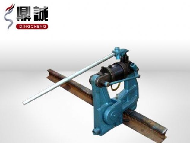 點(diǎn)擊查看詳細(xì)信息<br>標(biāo)題：液壓鋼軌擠孔機(jī) 閱讀次數(shù)：4216
